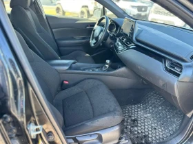 Toyota C-HR XLE, снимка 10