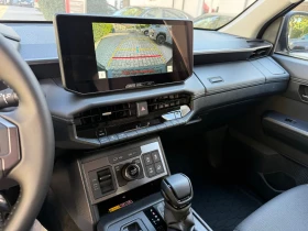 Toyota Hilux 2.8 D-4D / DOUBLE CAB / ACTIVE / 4X4 / CAMERA / , снимка 13