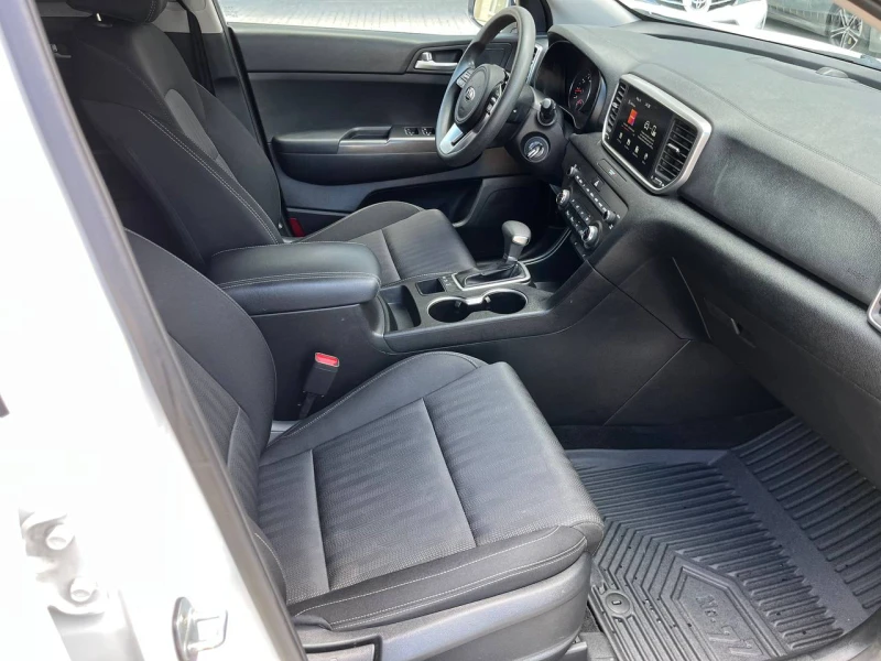 Kia Sportage, снимка 7 - Автомобили и джипове - 52319981