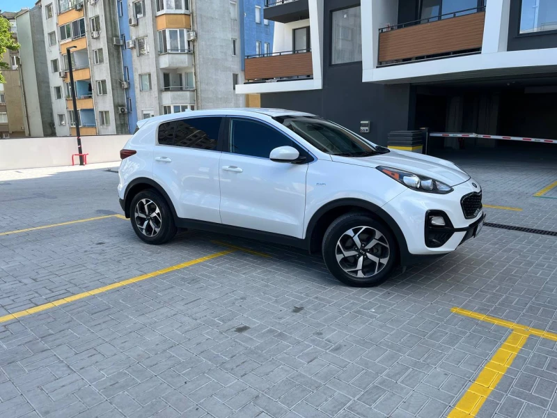 Kia Sportage, снимка 2 - Автомобили и джипове - 52319981