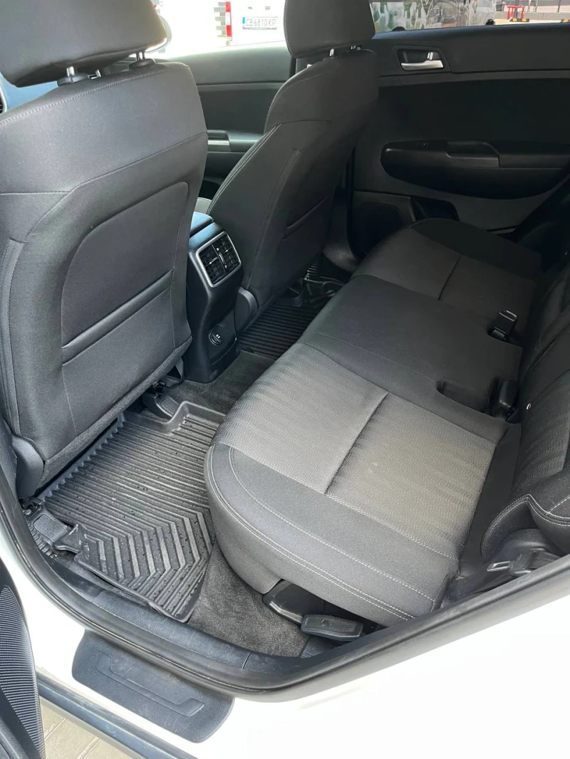 Kia Sportage, снимка 11 - Автомобили и джипове - 52319981