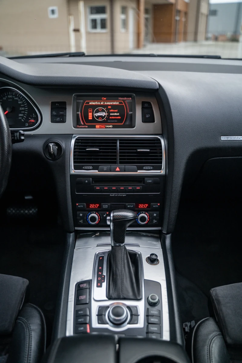 Audi Q7 239К.С FULL MAX, снимка 12 - Автомобили и джипове - 52424418