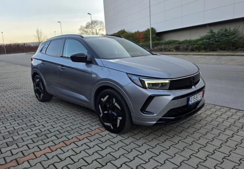 Opel Grandland X GSe/AWD/AT8/1.6PHEV/300hp, снимка 3 - Автомобили и джипове - 52711048