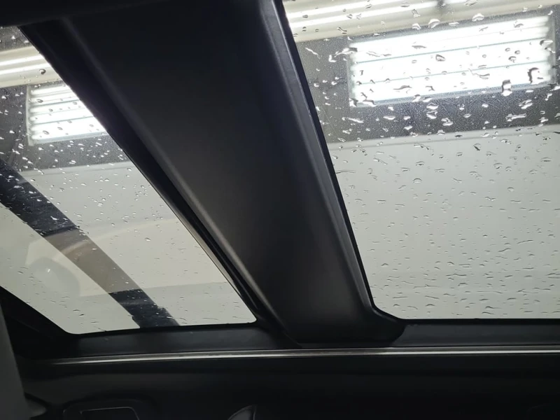 Toyota Rav4 * XSE * CARFAX * БЕЗ ПЪРВОНАЧАЛНА ВНОСКА, снимка 13 - Автомобили и джипове - 52962501