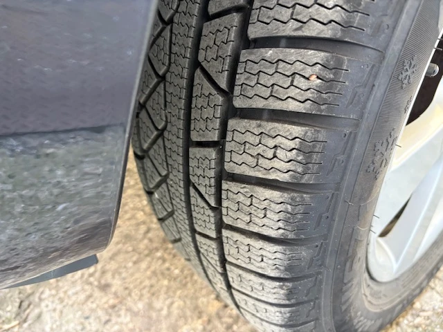 Hyundai Santa fe 2.2 Diesel 4x4 Automat, снимка 13 - Автомобили и джипове - 54042837