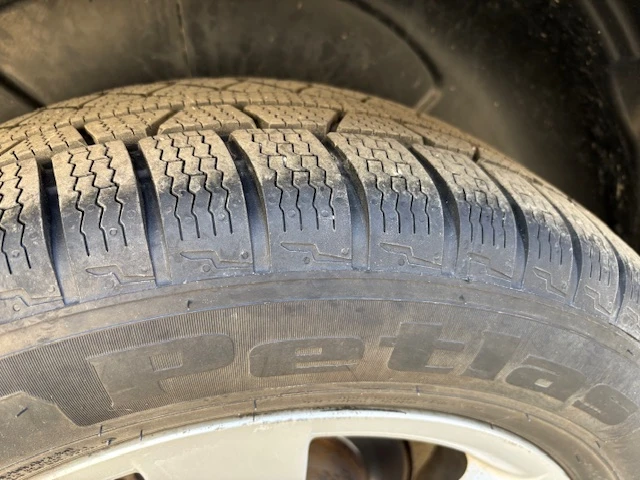 Hyundai Santa fe 2.2 Diesel 4x4 Automat, снимка 15 - Автомобили и джипове - 54042837