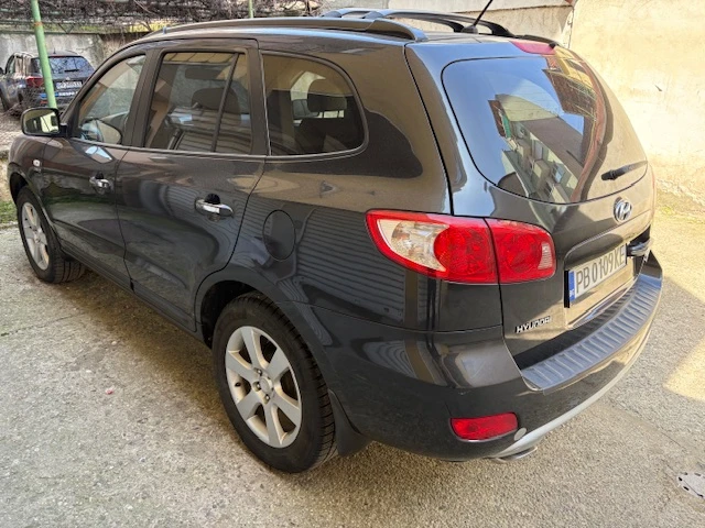 Hyundai Santa fe 2.2 Diesel 4x4 Automat, снимка 2 - Автомобили и джипове - 54042837