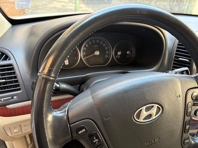 Hyundai Santa fe 2.2 Diesel 4x4 Automat, снимка 5 - Автомобили и джипове - 54042837