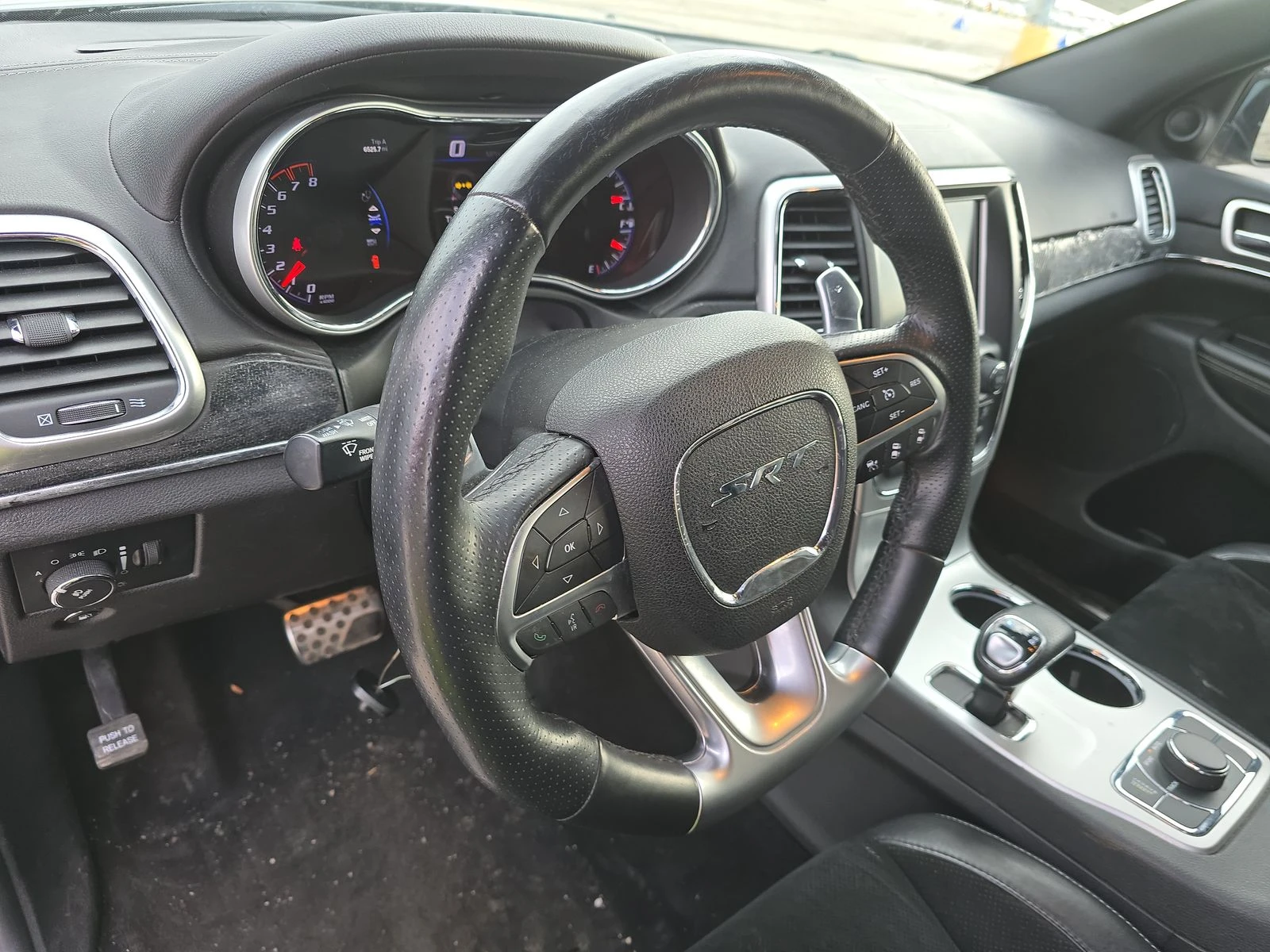 Jeep Grand cherokee SRT* Обдух* Дистроник* М.Точка* 8ZF*  - изображение 9