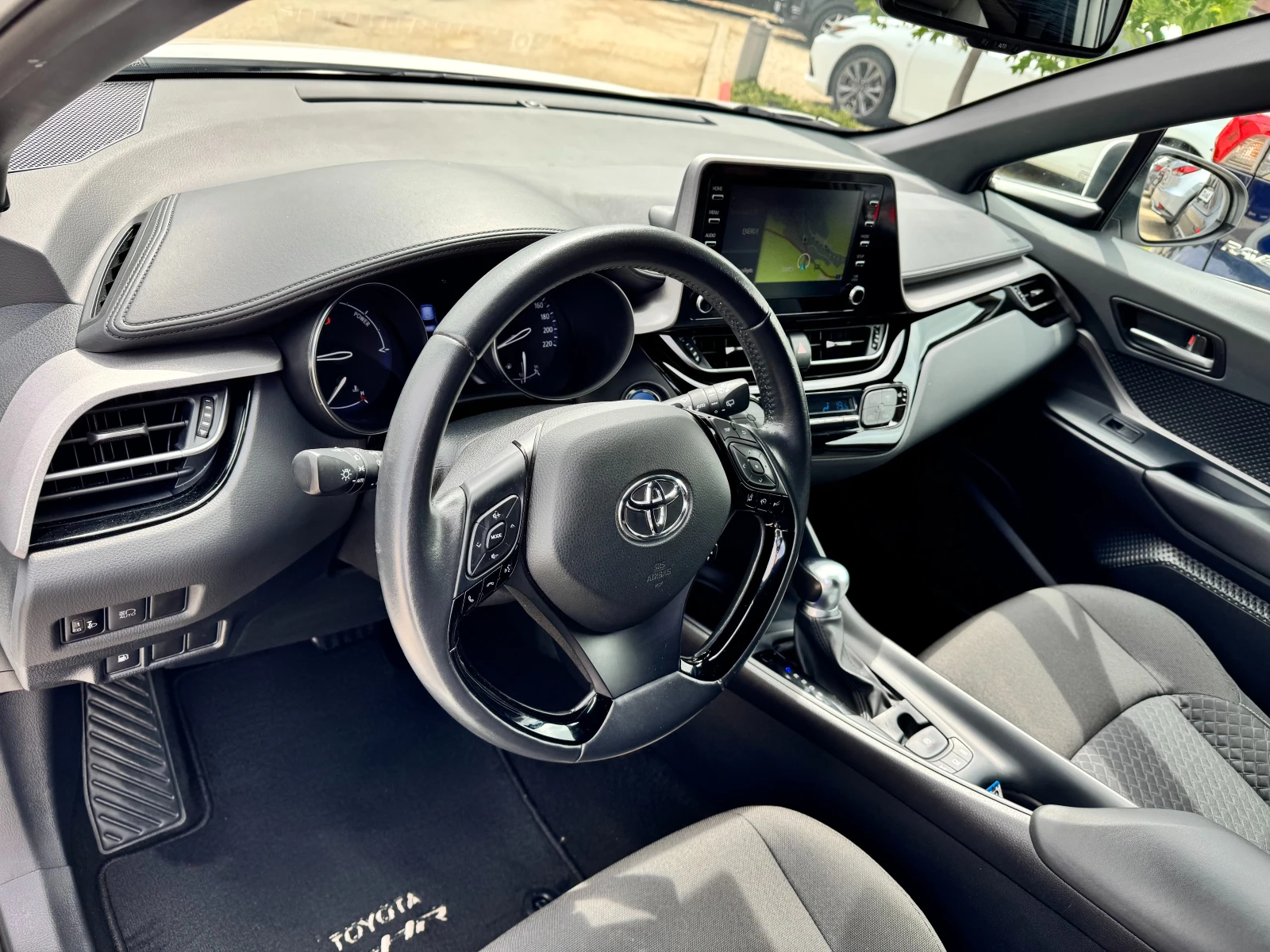 Toyota C-HR 1.8h 122к.с 81000км. FACE Гаранция  - изображение 7