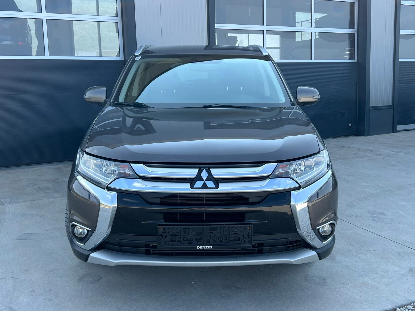 Mitsubishi Outlander 2.2/150кс 4х4 7места камера - изображение 2