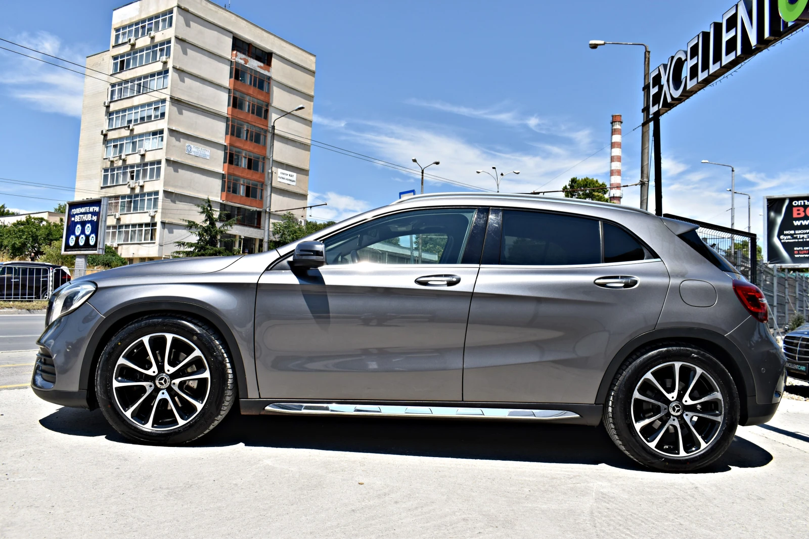 Mercedes-Benz GLA 220 4x4* AMG-PACK* 120000KM!!!* DISSTRONIC* LINE* FULL - изображение 3