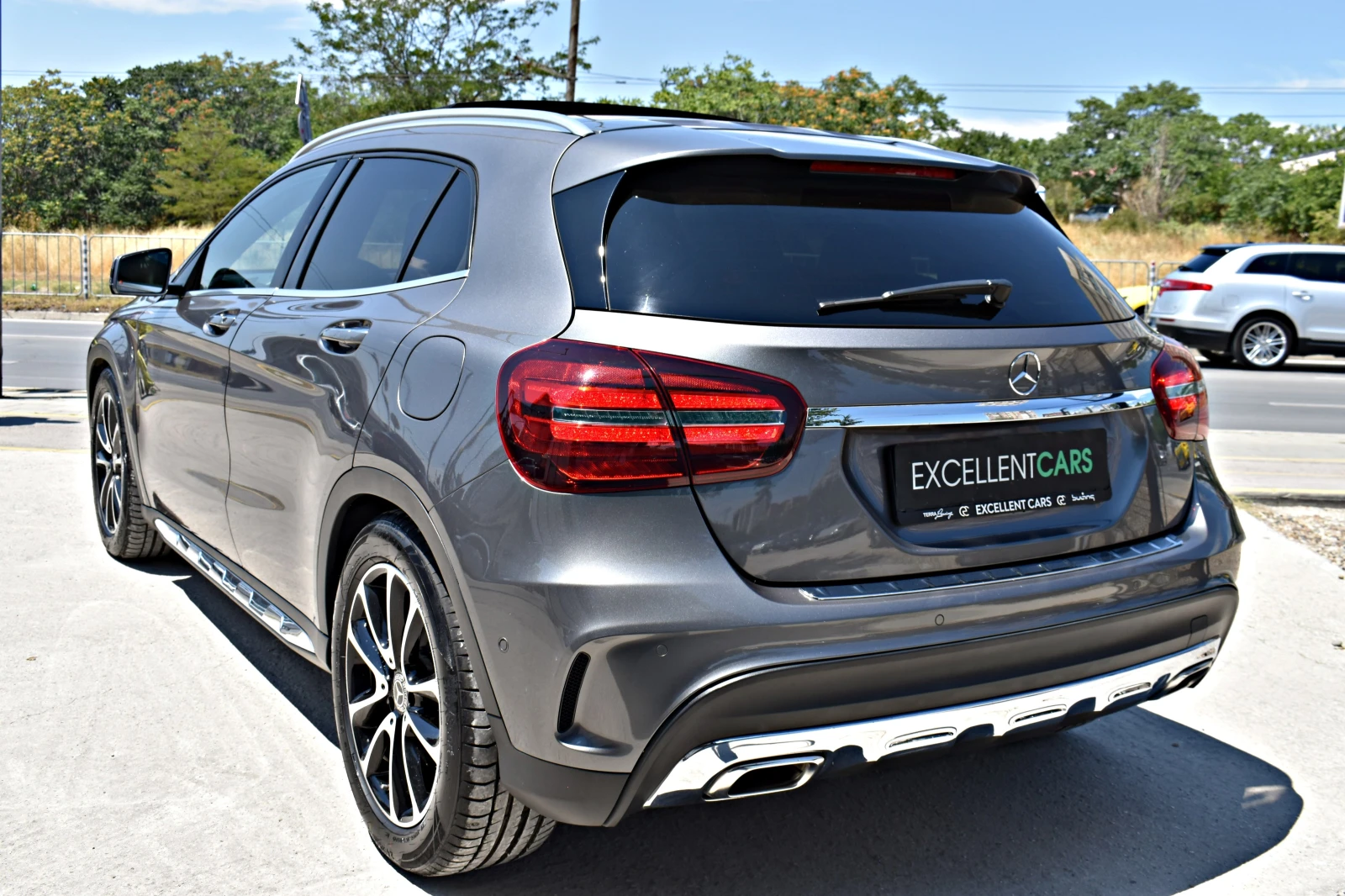Mercedes-Benz GLA 220 4x4* AMG-PACK* 120000KM!!!* DISSTRONIC* LINE* FULL - изображение 4