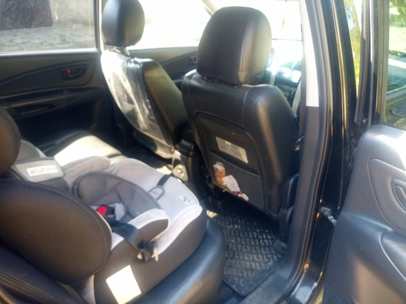 Hyundai Tucson 2.0i - изображение 8