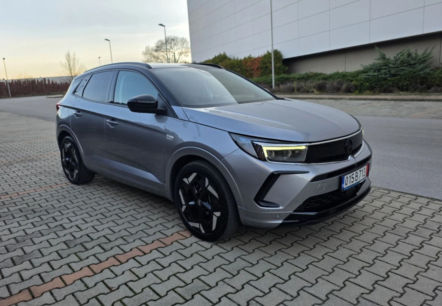 Opel Grandland X GSe/AWD/AT8/1.6PHEV/300hp - изображение 3