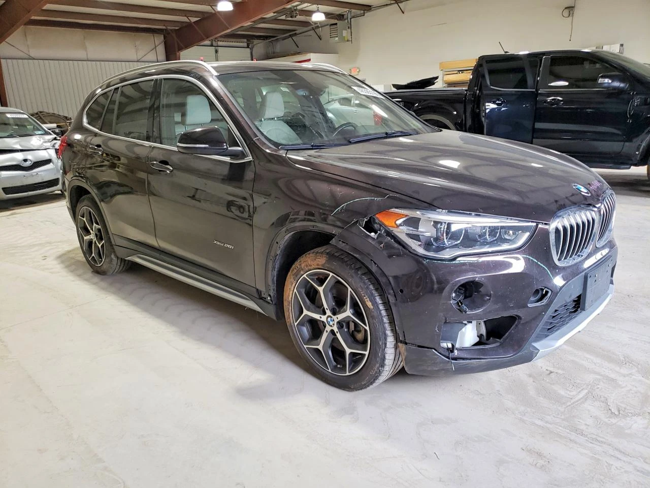 BMW X1 2.0l xDrive28I, снимка 4 - Автомобили и джипове - 53986429