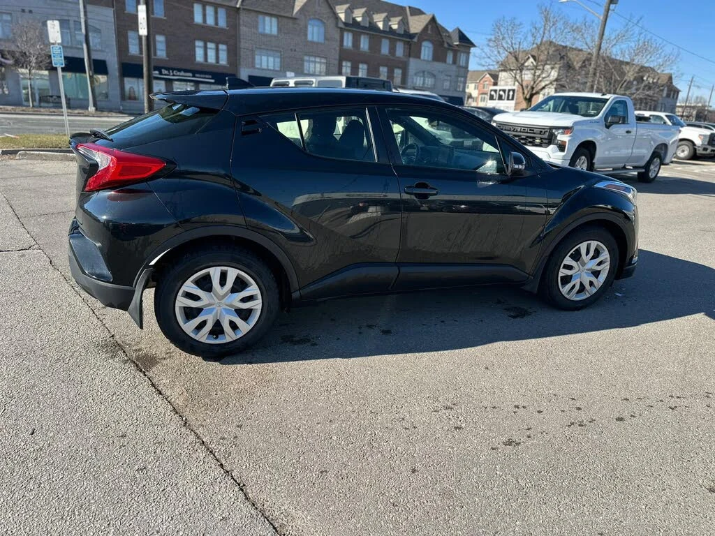 Toyota C-HR XLE, снимка 4 - Автомобили и джипове - 54492901