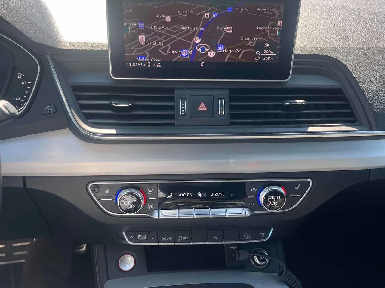 Audi SQ5 Technik * БЕЗ ЗАБЕЛЕЖКИ * ГЛАВНО ПРЕДСТАВИТЕЛСТВО, снимка 9 - Автомобили и джипове - 54827111