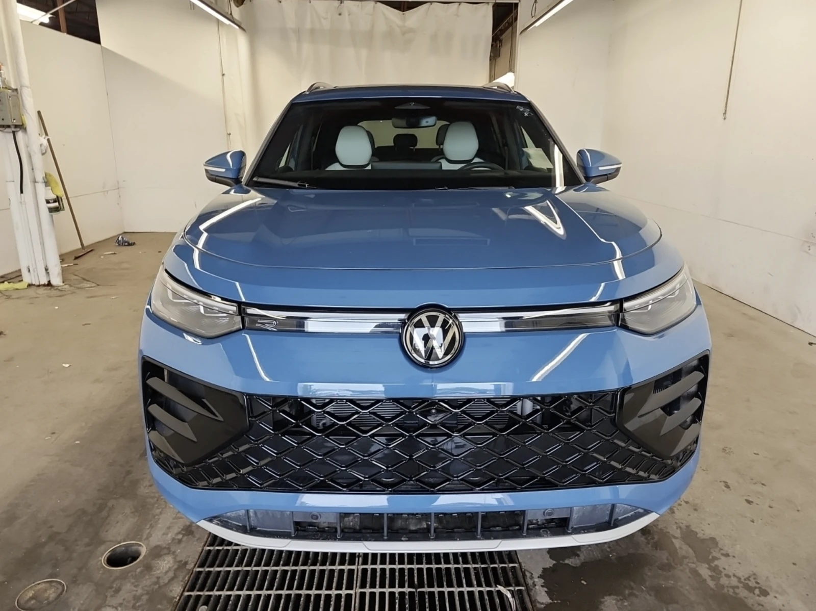 VW Tiguan 2026 Volkswagen TIGUAN HIGHLINE TURBO R-LINE, снимка 2 - Автомобили и джипове - 55142947