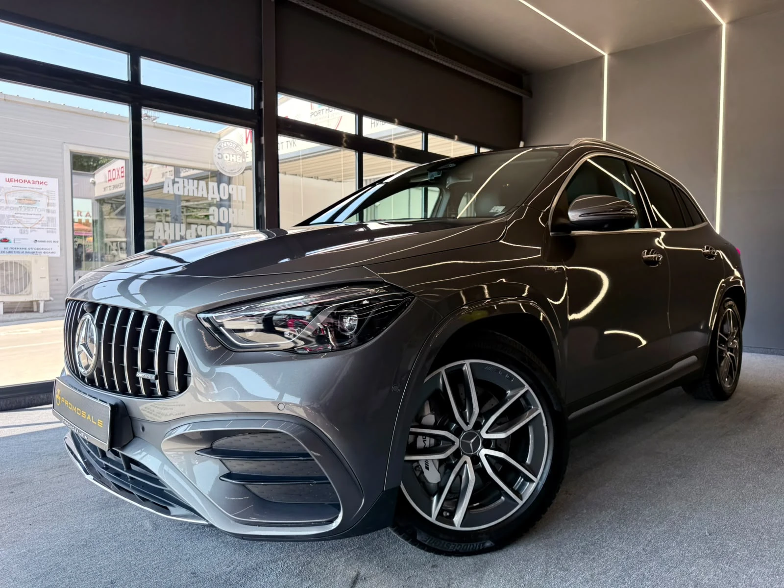 Mercedes-Benz GLA 45 AMG 35 AMG* Full* Подгрев* Burmester* ЛИЗИНГ , снимка 3 - Автомобили и джипове - 55441104