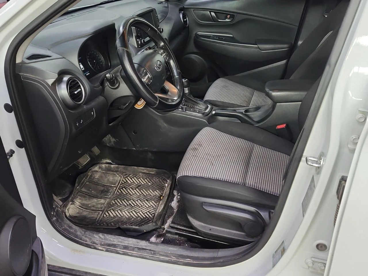 Hyundai Kona Preferred, снимка 5 - Автомобили и джипове - 55804477