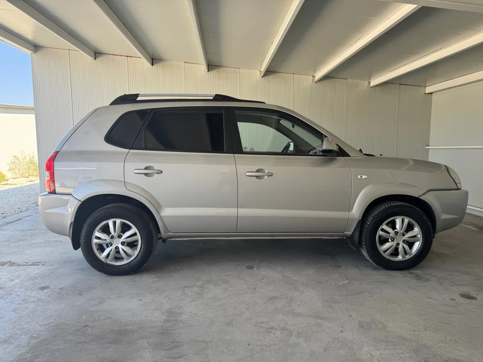 Hyundai Tucson BENZIN-GAS-KAMERA, снимка 6 - Автомобили и джипове - 56343871