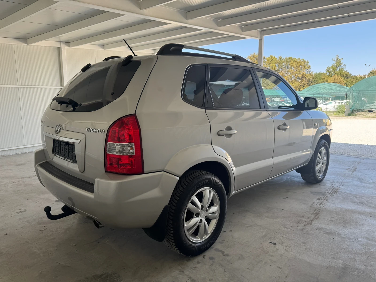 Hyundai Tucson BENZIN-GAS-KAMERA, снимка 5 - Автомобили и джипове - 56343871