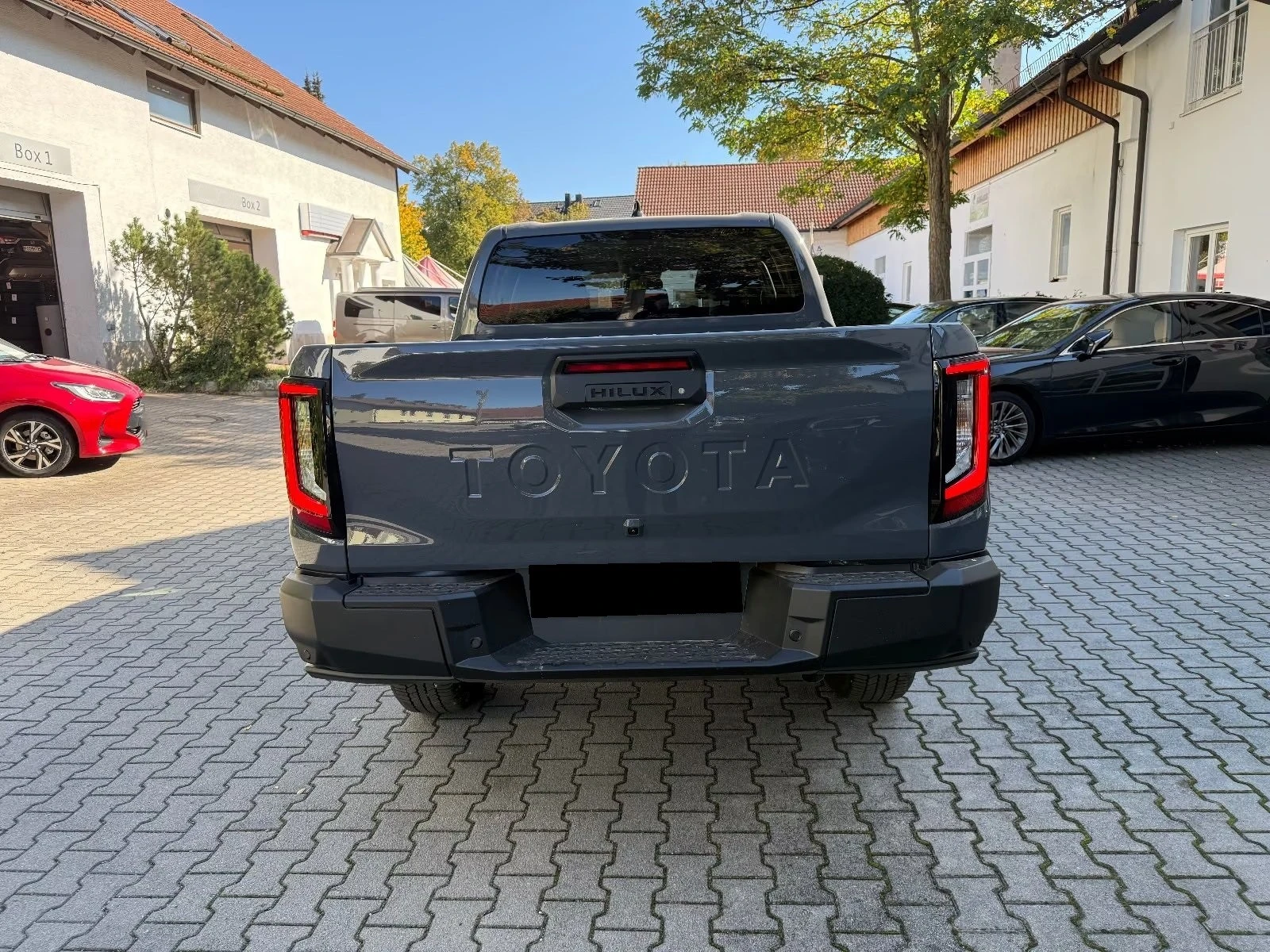 Toyota Hilux 2.8 D-4D / DOUBLE CAB / ACTIVE / 4X4 / CAMERA / , снимка 5 - Автомобили и джипове - 56705704