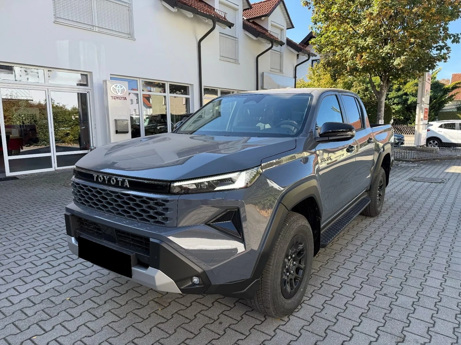 Toyota Hilux 2.8 D-4D / DOUBLE CAB / ACTIVE / 4X4 / CAMERA / , снимка 3 - Автомобили и джипове - 56705704