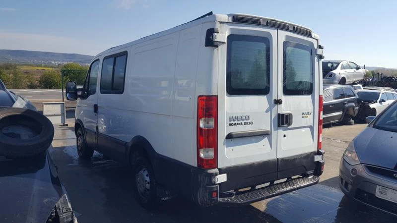 Iveco Daily 2.3HPI, снимка 8 - Бусове и автобуси - 36555600