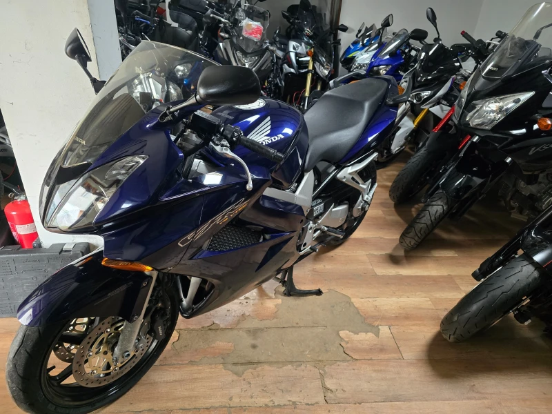Honda Vfr 800 V-tec CBS, снимка 2 - Мотоциклети и мототехника - 52313923