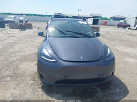 Tesla Model Y Performance Dual Motor All-Wheel Drive, снимка 12