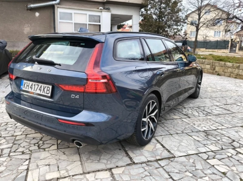 Volvo V60 D4, снимка 2 - Автомобили и джипове - 52257210