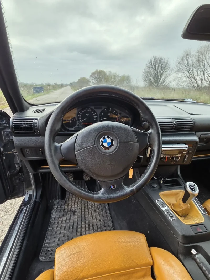 BMW 323 323ti, снимка 8 - Автомобили и джипове - 52958160