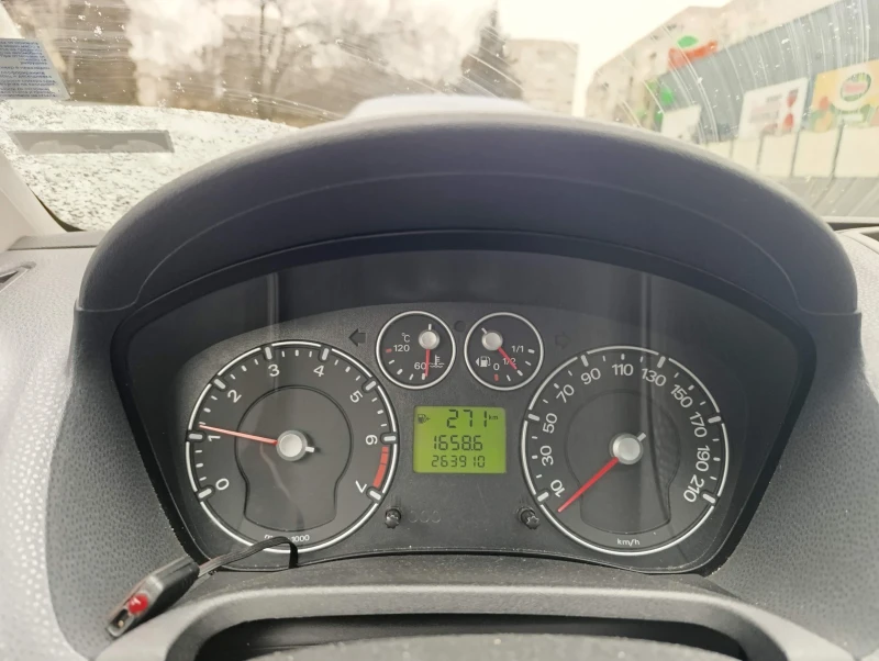 Ford Fiesta 1.4, снимка 6 - Автомобили и джипове - 53176219