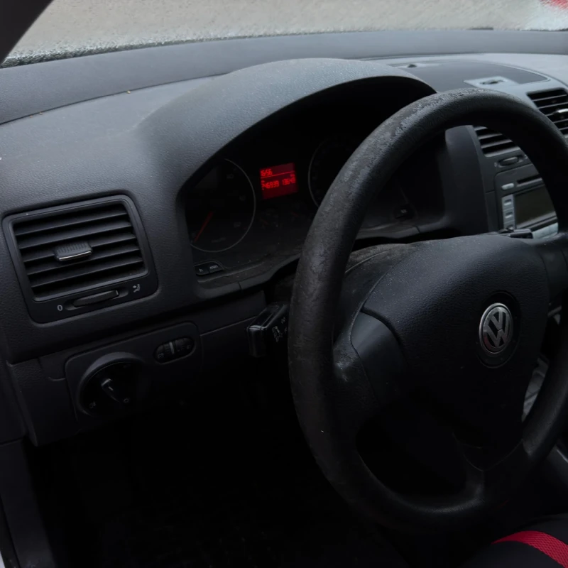 VW Golf 1.9TDI-90ps, снимка 5 - Автомобили и джипове - 53375467