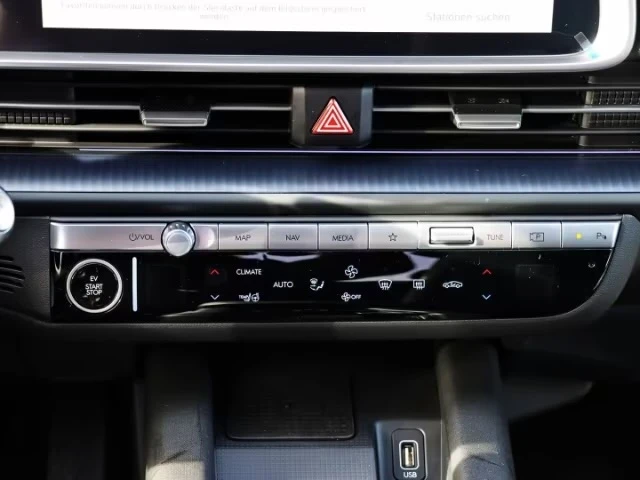 Hyundai Ioniq 6 RWD 53kWh Techniq DIST Matrix HUD Winter Pack+ K-L, снимка 12 - Автомобили и джипове - 54691270