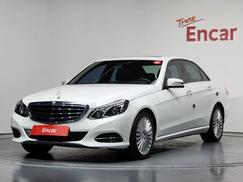 Mercedes-Benz E 300 Elegance - САМО 30% АВАНС