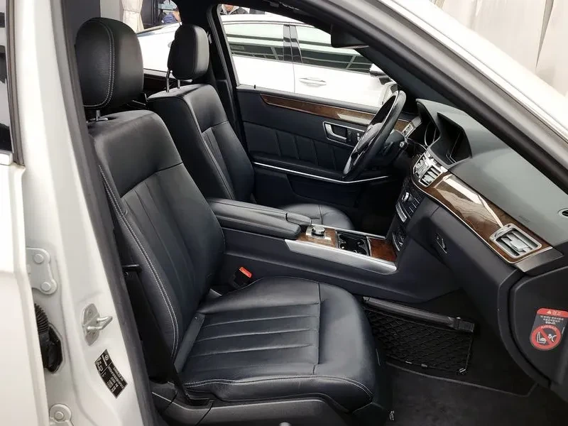 Mercedes-Benz E 300 Elegance - САМО 30% АВАНС, снимка 11 - Автомобили и джипове - 56002488