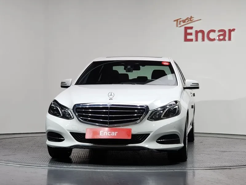 Mercedes-Benz E 300 Elegance - САМО 30% АВАНС, снимка 3 - Автомобили и джипове - 56002488