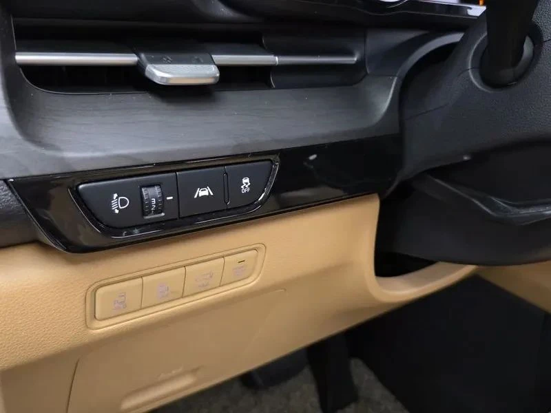 Kia Carnival, снимка 13 - Автомобили и джипове - 56690498