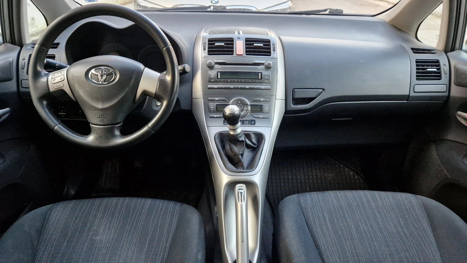 Toyota Auris 2.0 D4D - изображение 9