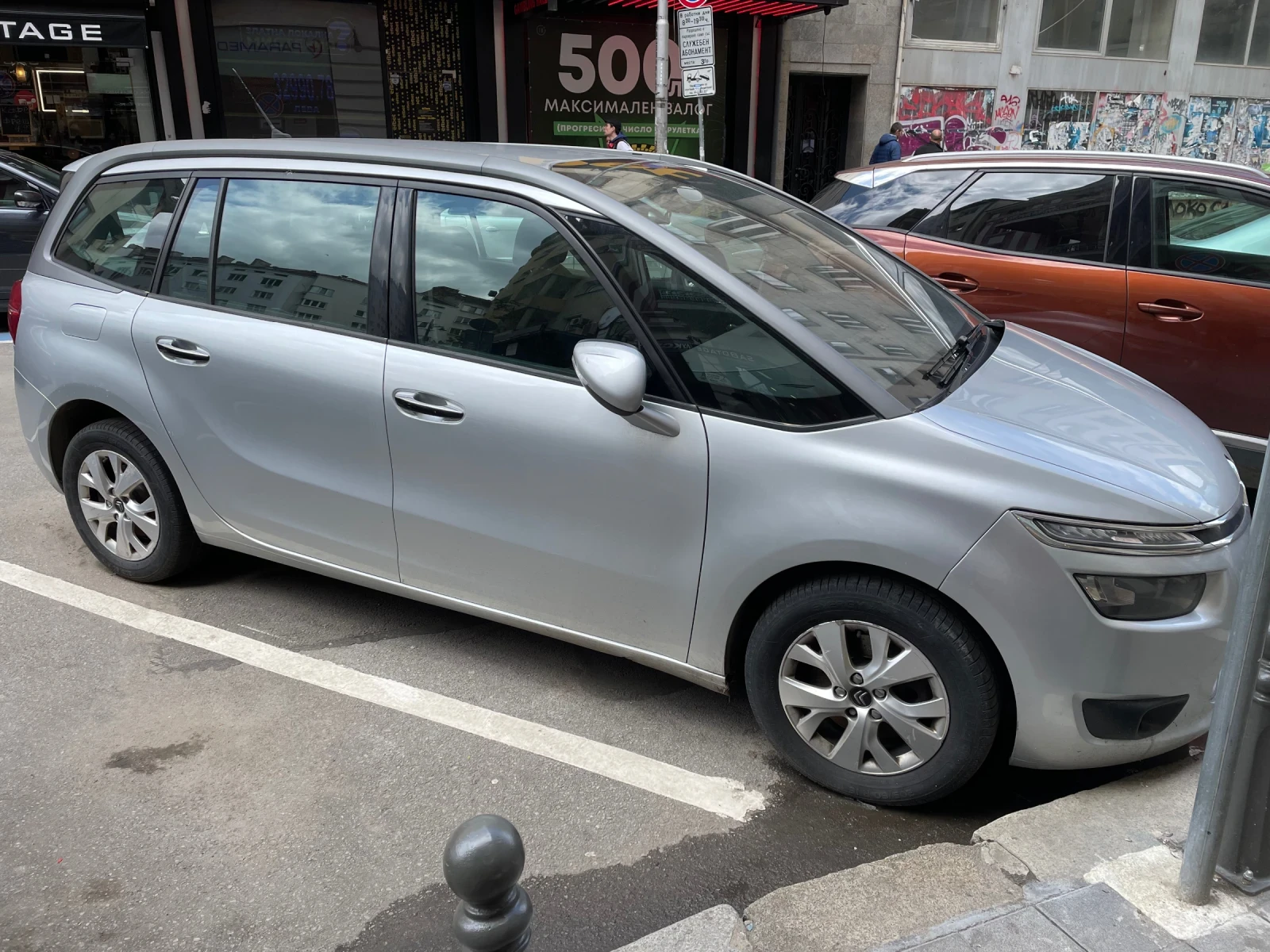 Citroen Grand C4 Picasso 1.6 THP - изображение 3
