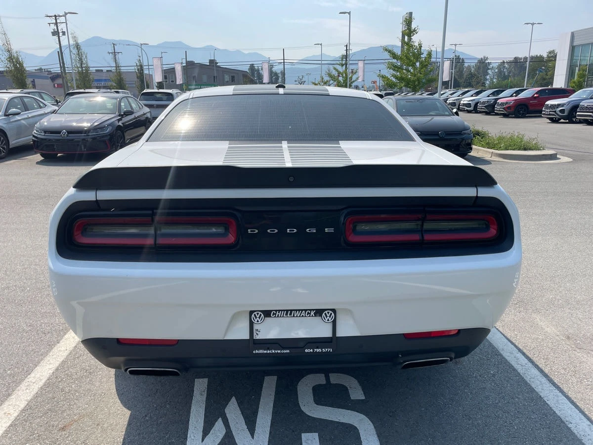 Dodge Challenger SXT PLUS * * CARFAX * * АВТО КРЕДИТ * *  - изображение 5