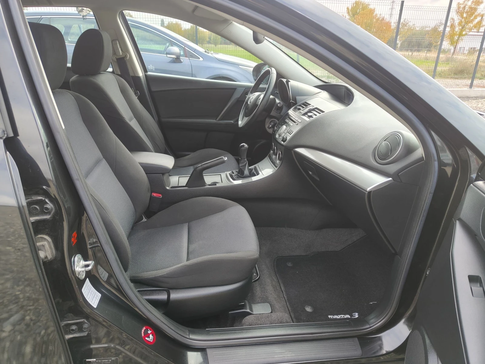 Mazda 3 1.6CD 115 | Mobile.bg   12