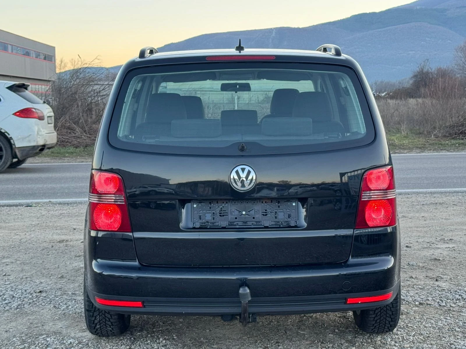 VW Touran 105 6sk LIZING 7 МЕСТА - изображение 7