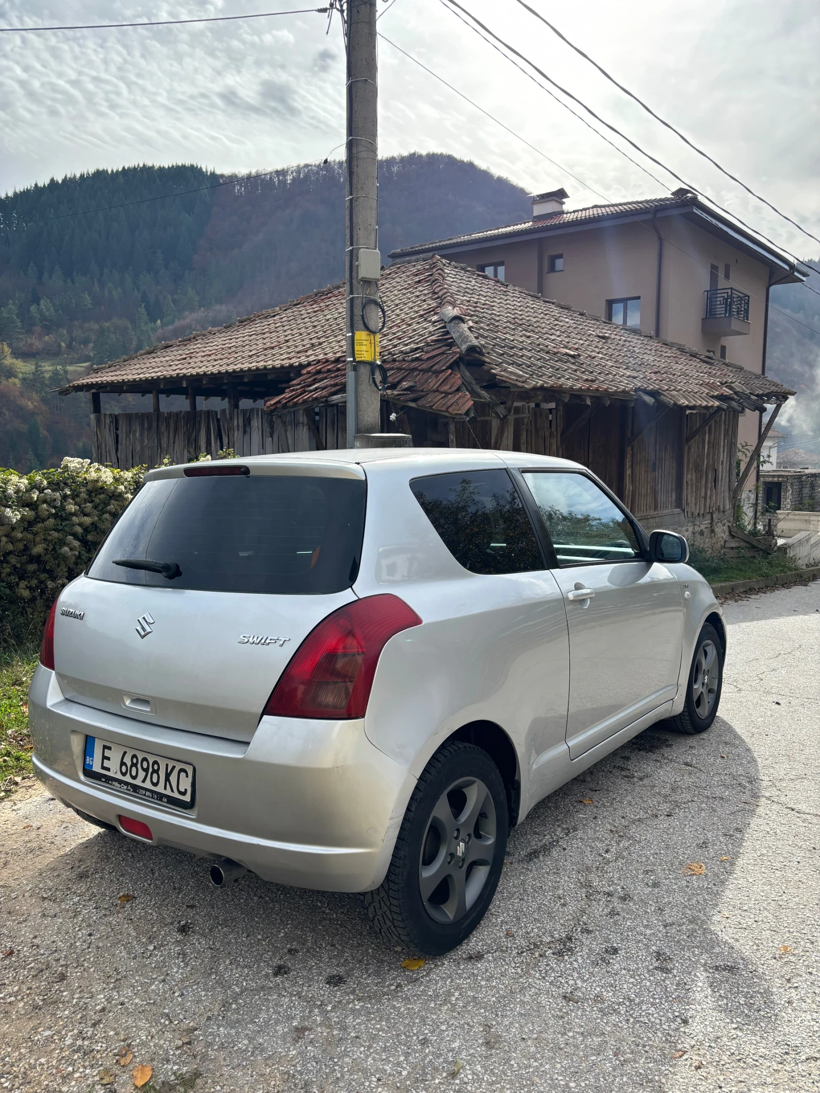Suzuki Swift, снимка 6 - Автомобили и джипове - 53837526