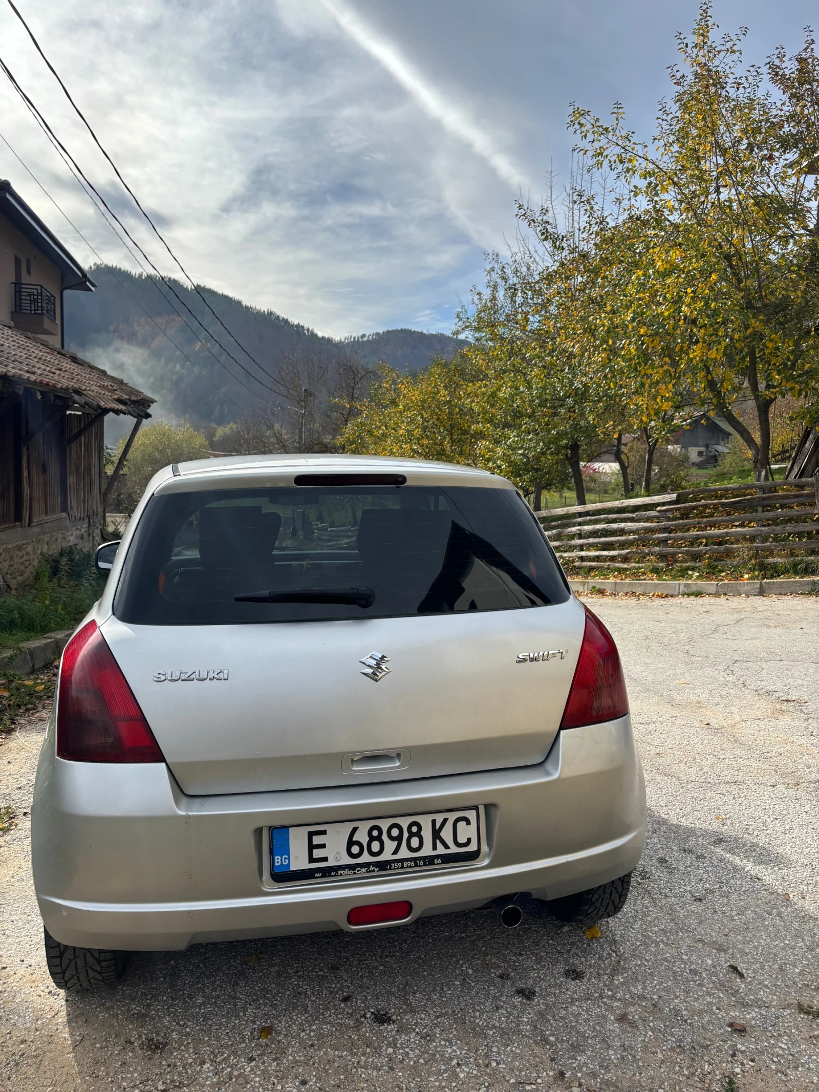 Suzuki Swift, снимка 5 - Автомобили и джипове - 53837526