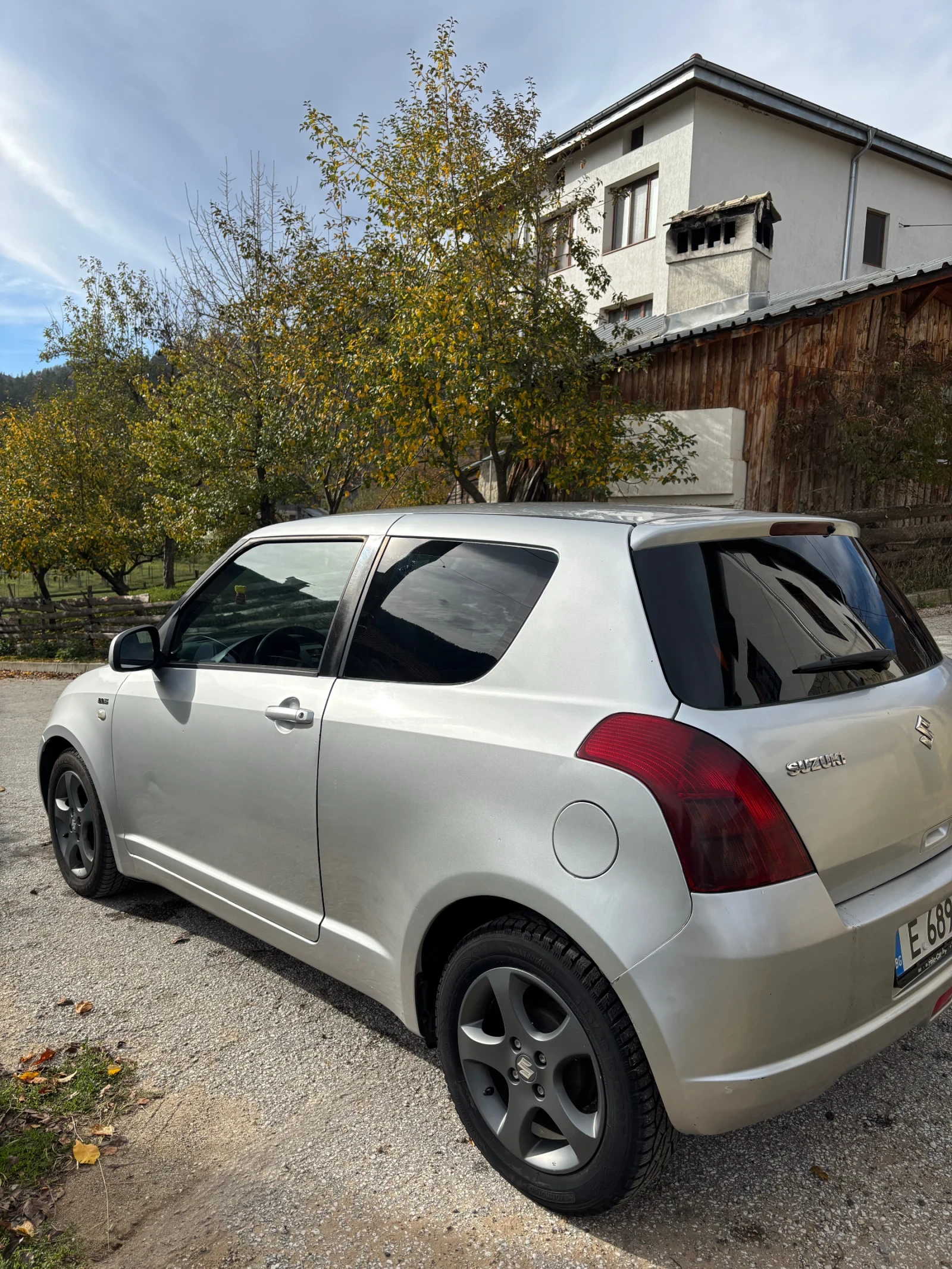 Suzuki Swift, снимка 4 - Автомобили и джипове - 53837526
