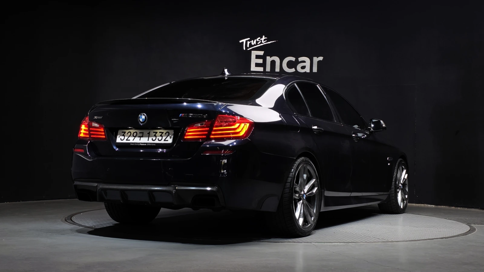 BMW 550 M550d / XDRIVE / BANG&OLUFSEN / AMBIENT, снимка 2 - Автомобили и джипове - 53914268